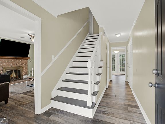 5th image of 174 Stonybrook Ct