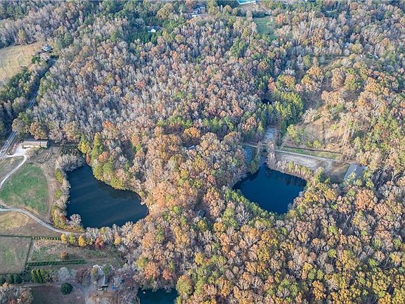 2nd image of 818 Arnold Mill Rd