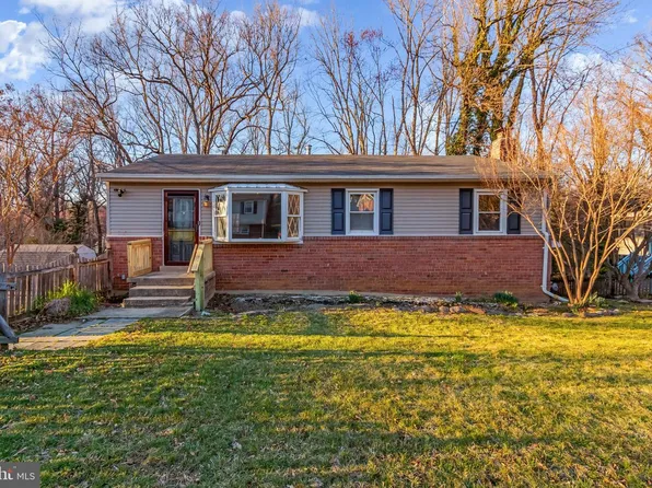 5402 Trent St, Clinton, MD 20735