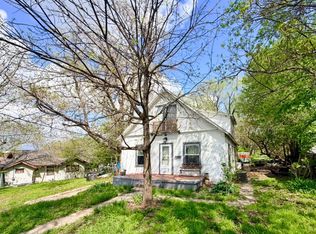 302 E Bell Ave, Des Moines, IA 50315