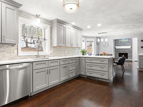 4th image of 6 James Rd