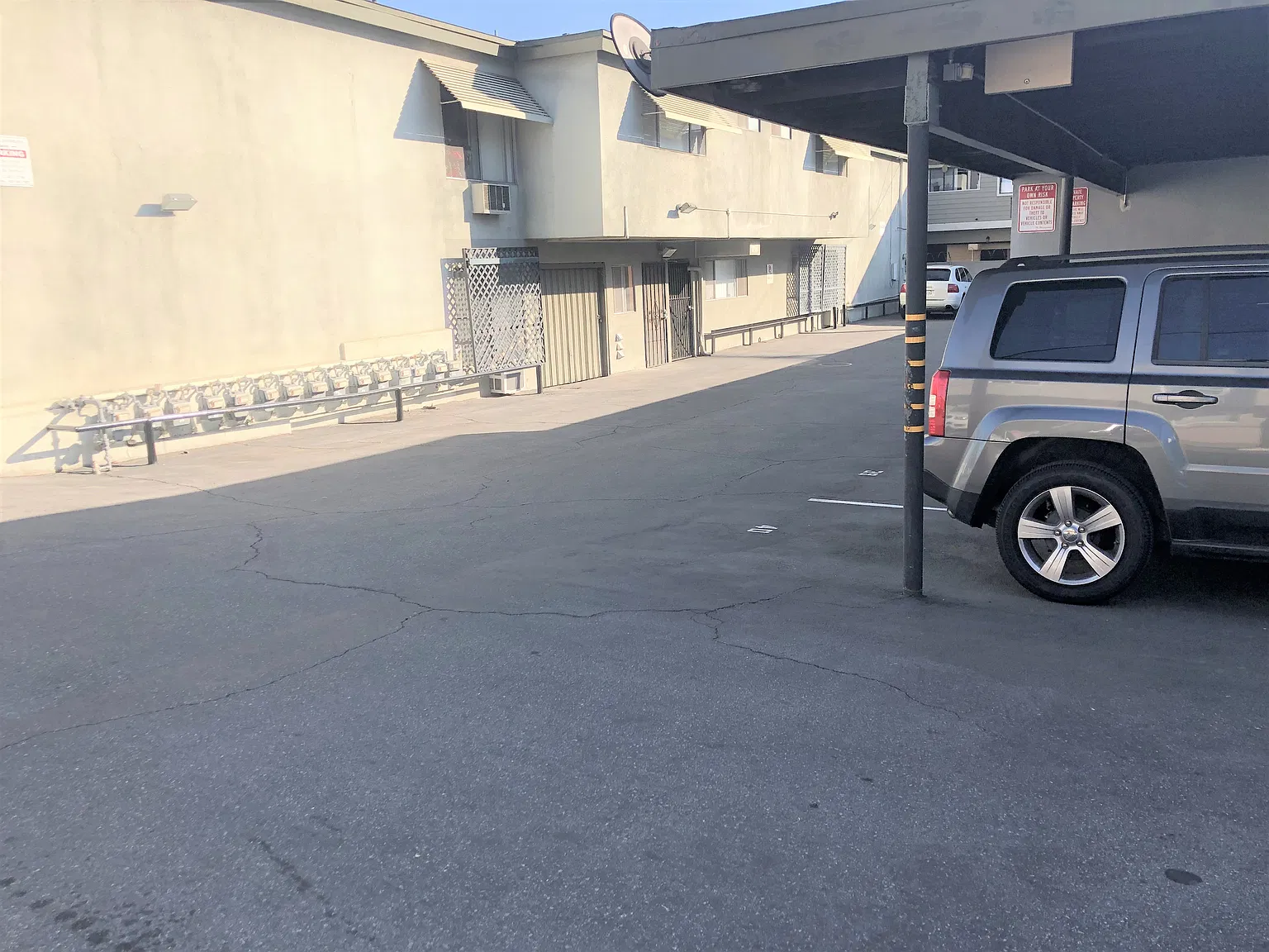 1 bed, 576 sqft, $2,200 — Photo 3