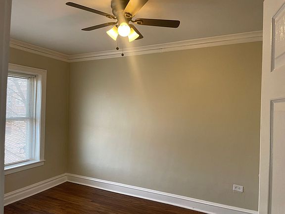 4th image of 1654 N Merrimac Ave #2E