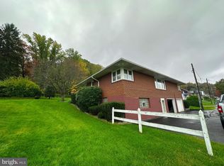 142 Sandak Ct, Johnstown, PA 15906