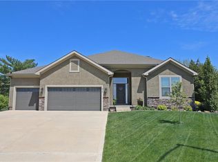 819 155th Cir, Basehor, KS 66007