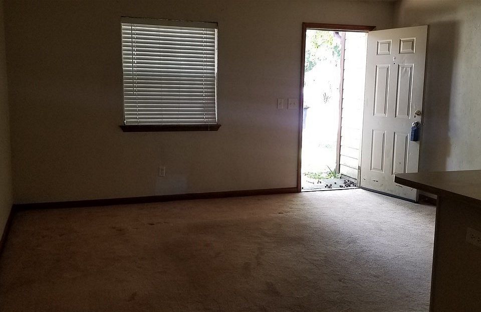 1st image of 2139 Continental Ave