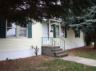 111 Cedar Ln, Sandwich, IL