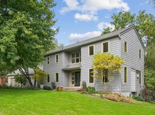 17 Briar Ridge Dr NE, Iowa City, IA 52240