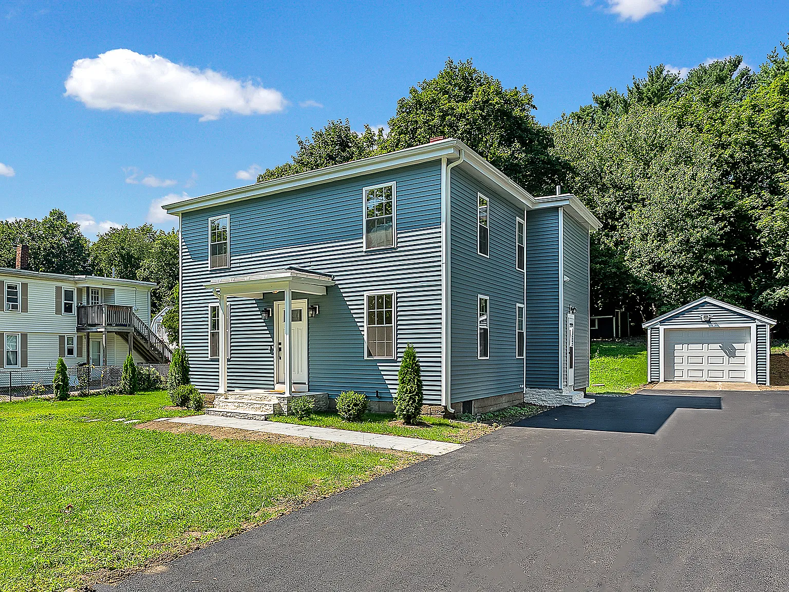 4 bed, 1574 sqft, $3,950 — Photo 1