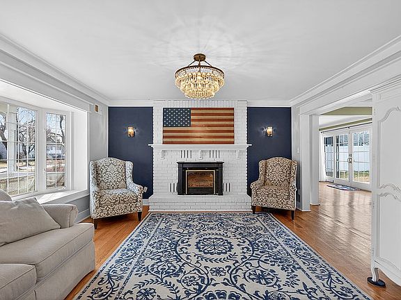 5th image of 354 Twin Oaks Dr