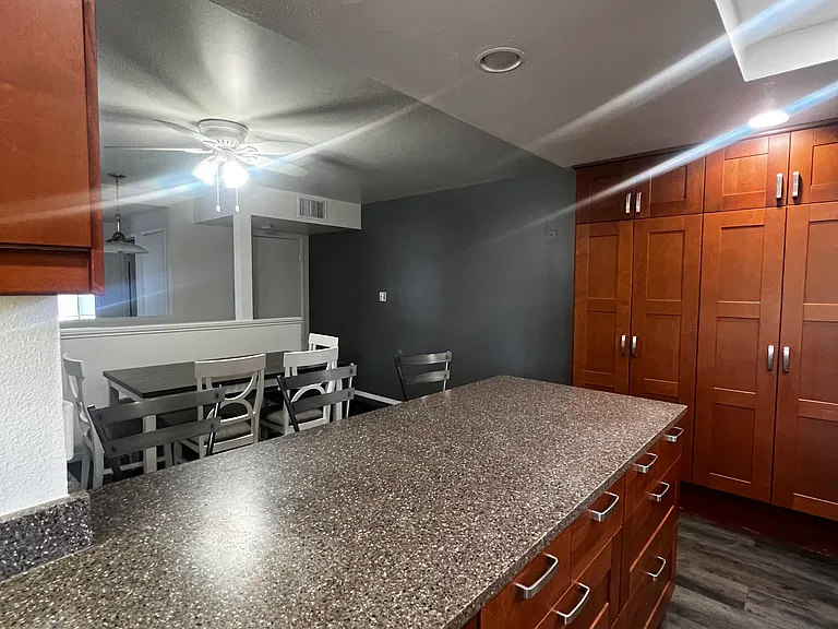 6604 Reservoir Ln — Photo 4