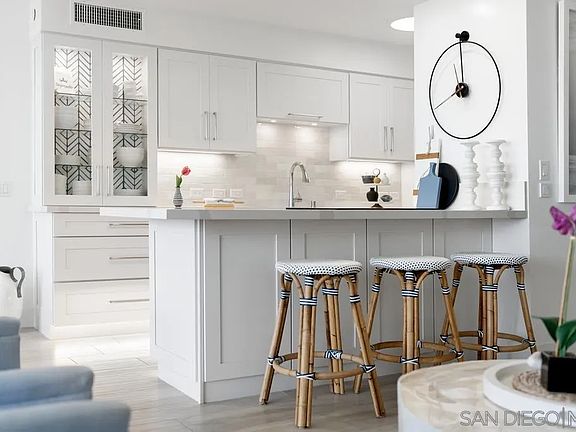4th image of 1750 Avenida Del Mundo Unit 401