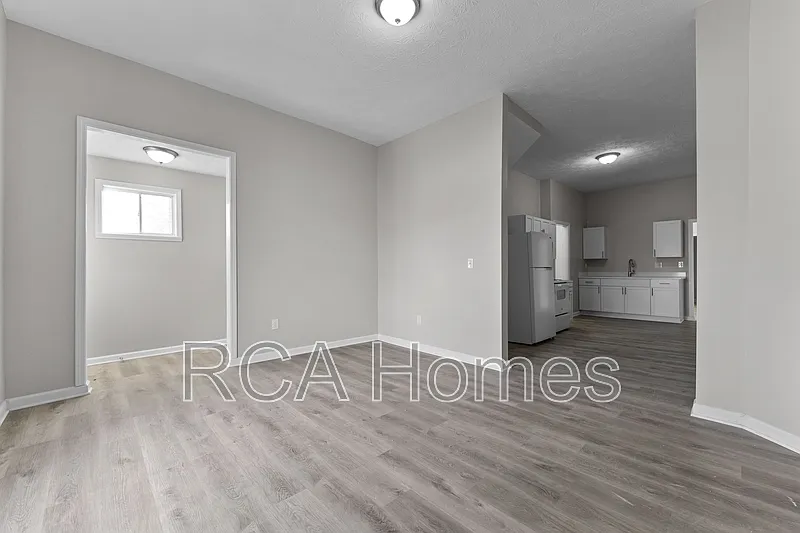 3 bed, 1.5 bath, 1191 sqft, $1,350 — Photo 2