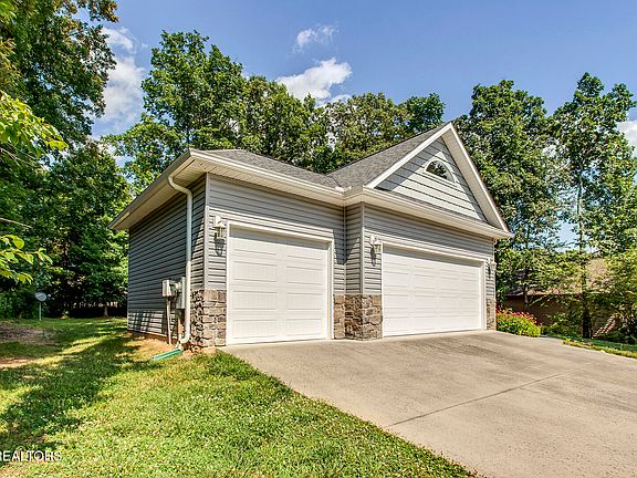 2nd image of 401 Tanasi Way