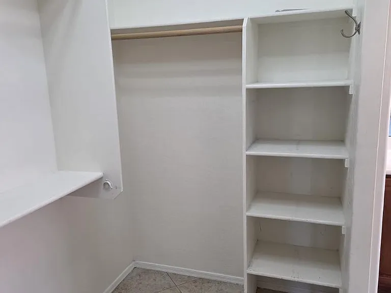 1828 E Beverly Rd — Photo 24