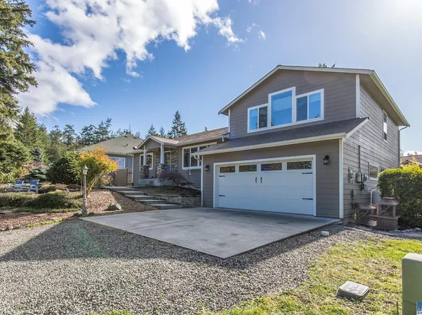 306 Taylor Blvd, Sequim, WA 98382