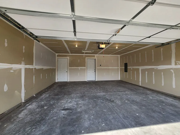 Sundance Ridge / Radiant Place — Photo 18