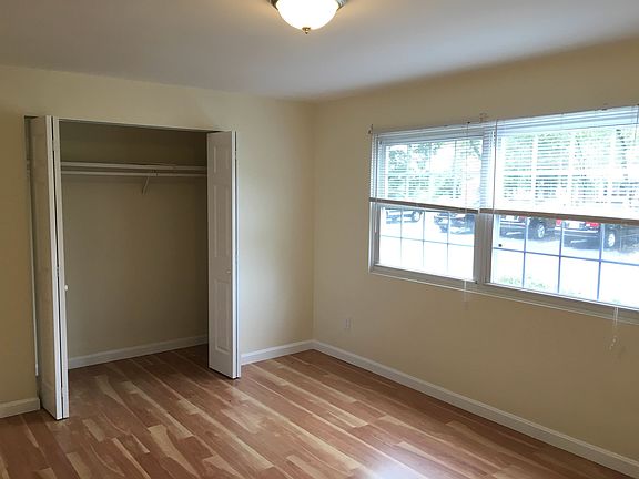 5th image of 26 Westwood Glen Rd #1