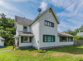 158 Pioneer St, Amsterdam, NY 12010