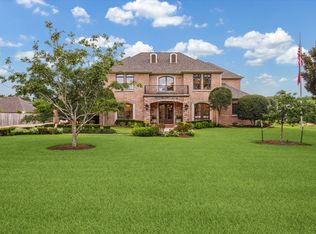 1002 Cowards Creek Ct, Friendswood, TX 77546