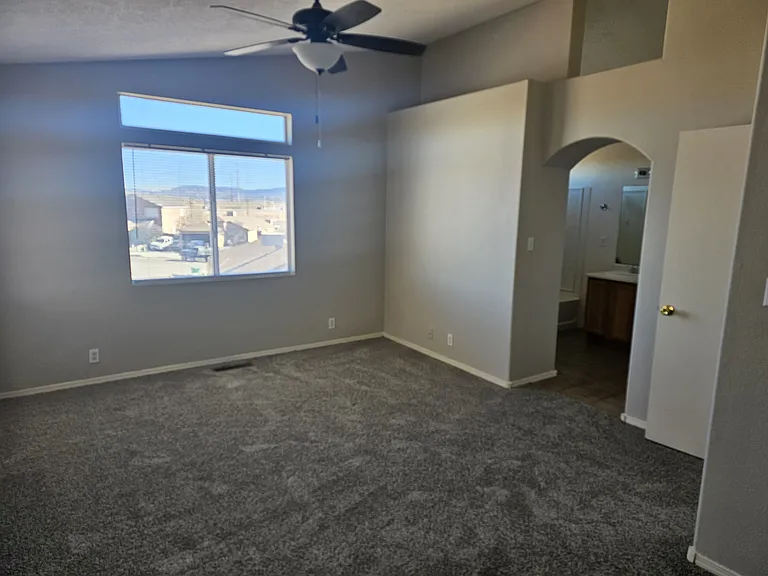 4708 Dalmation Pl NE — Photo 2