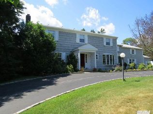 9 Fruitledge Rd, Glen Head, NY 11545