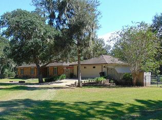 3004 Dry Bayou Dr, Angleton, TX 77515