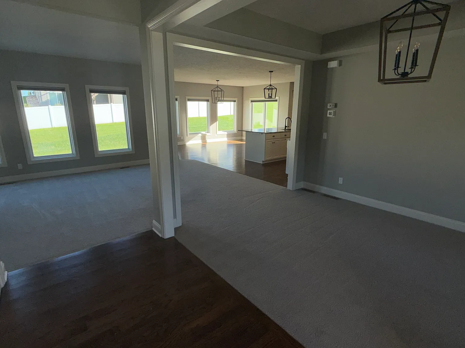 5 bed, 3712 sqft, $4,350 — Photo 4