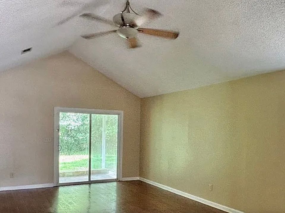 1st image of 111 S Jackson Ave