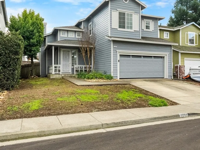 1217 Mateo Dr — Photo 1