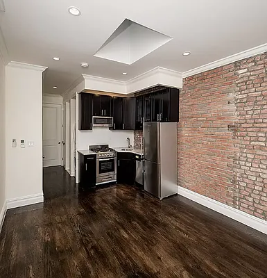 Rented by Avenues Real Estate | media 10