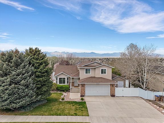3rd image of 12152 Gracie View Pl