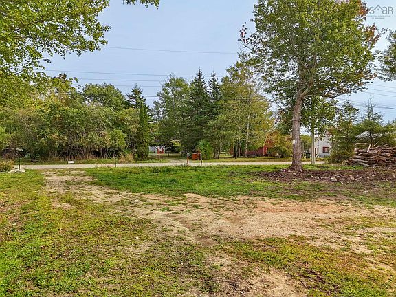 3rd image of 26 Burke Rd
