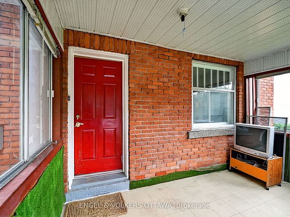 2nd image of 9 Geneva St