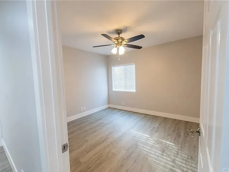 12426 S Vermont Ave #2 — Photo 7