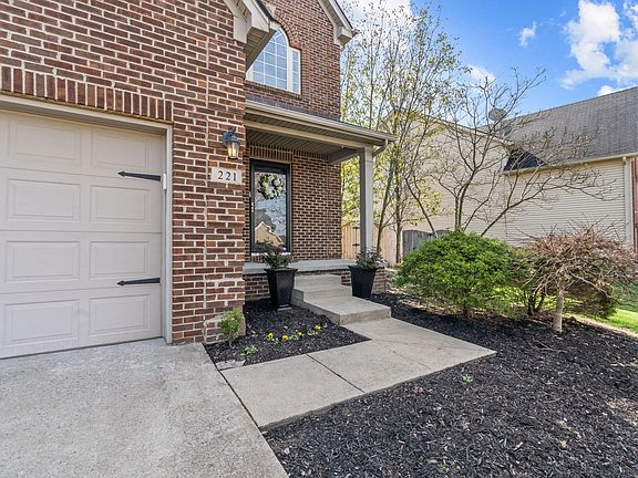 5th image of 221 Timothy Dr
