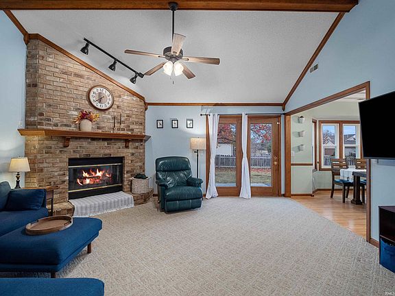 5th image of 804 Woodland Springs Pl