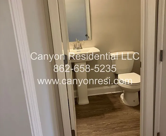 128 Ocean Springs Ave — Photo 6