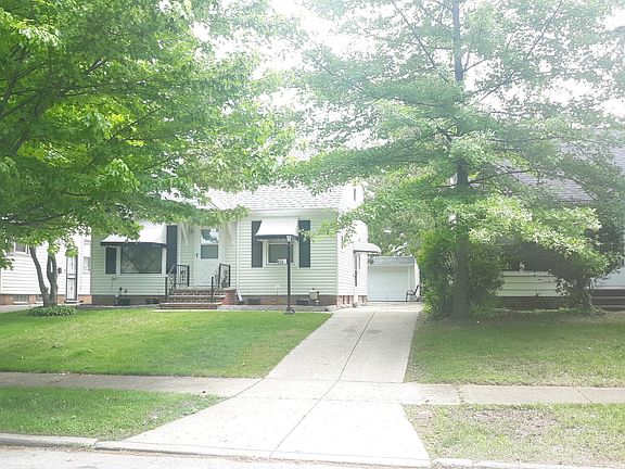 2nd image of 955 E 225th St