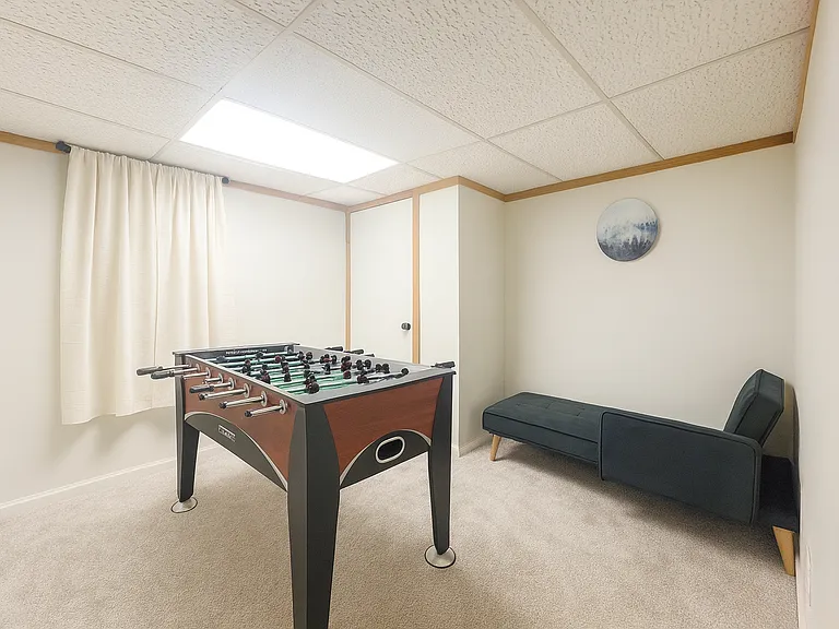 887 Saybrook Ln — Photo 15