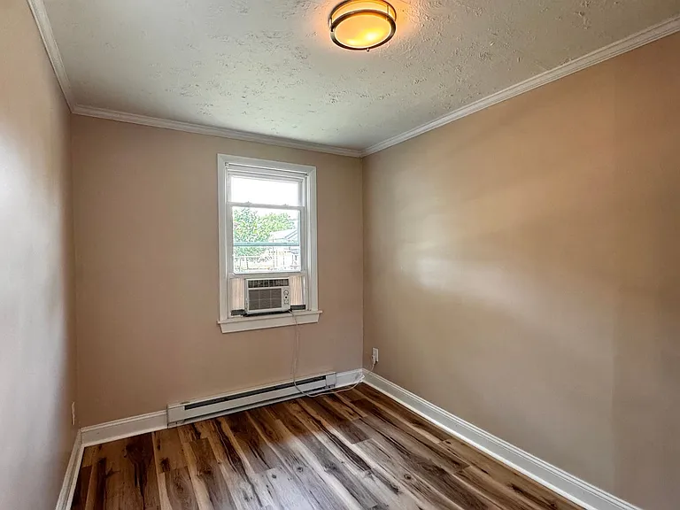 912 Forest St — Photo 35