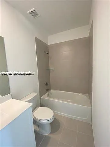 575 NE 208th Ter #575 — Photo 8