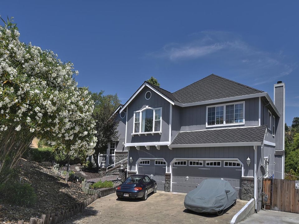 1st image of 16870 Oak Leaf Dr