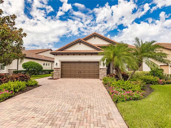 4694 Royal Dornoch Cir, Bradenton, FL 34211