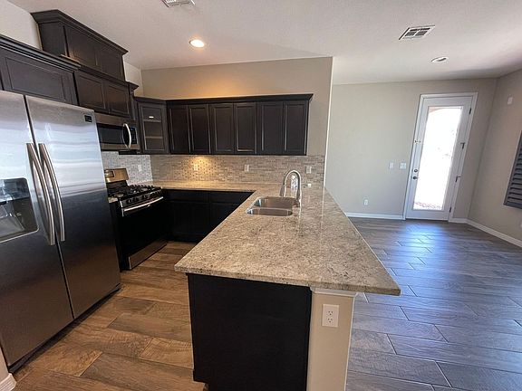 4th image of 13624 Beobridge Ave