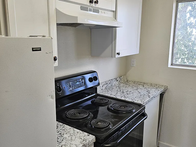 7126 N 66th Dr #202 — Photo 7