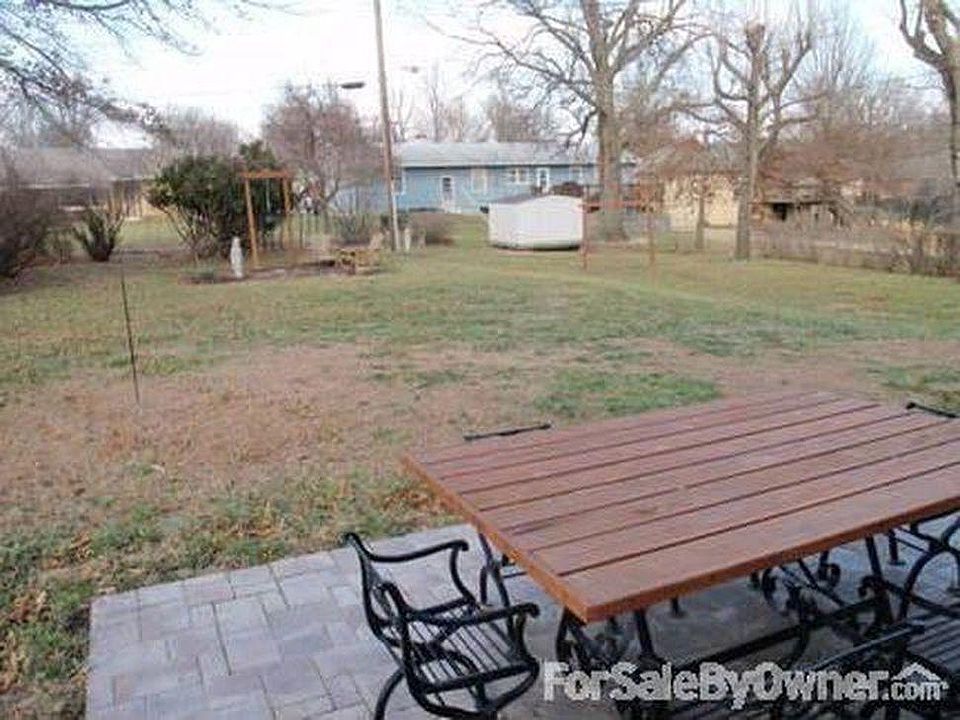 2nd image of 307 Johnson Ave