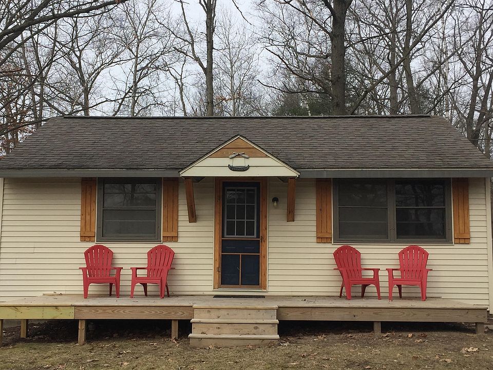 1st image of 9047 W School Section Dr