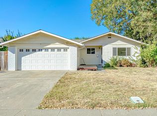 2407 Clemson Dr, Davis, CA 95618