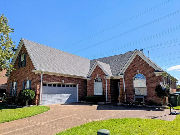 2nd image of 2644 Plum Creek Dr